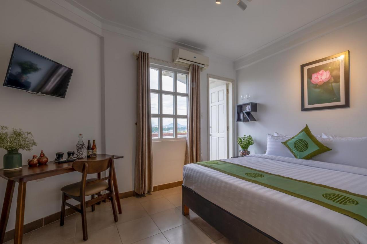 Charming Riverside Hotel Hue Dış mekan fotoğraf