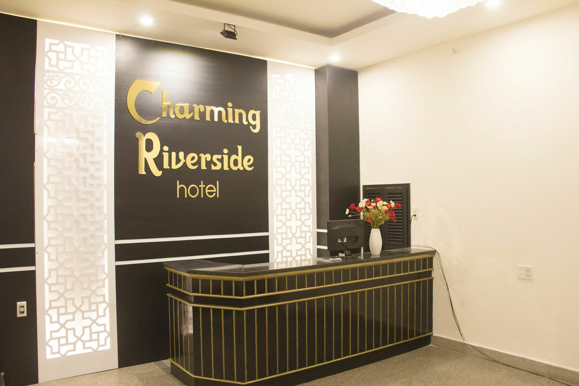 Charming Riverside Hotel Hue Dış mekan fotoğraf
